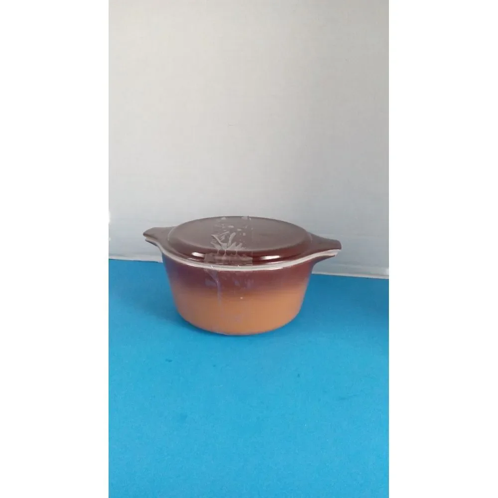 Vintage Pyrex Terra Cotta Casserole Dish with Lid Round Oven-Safe Cookware‎
